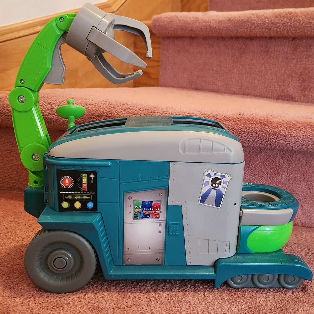 PJ Masks Romeo's Lab Playset